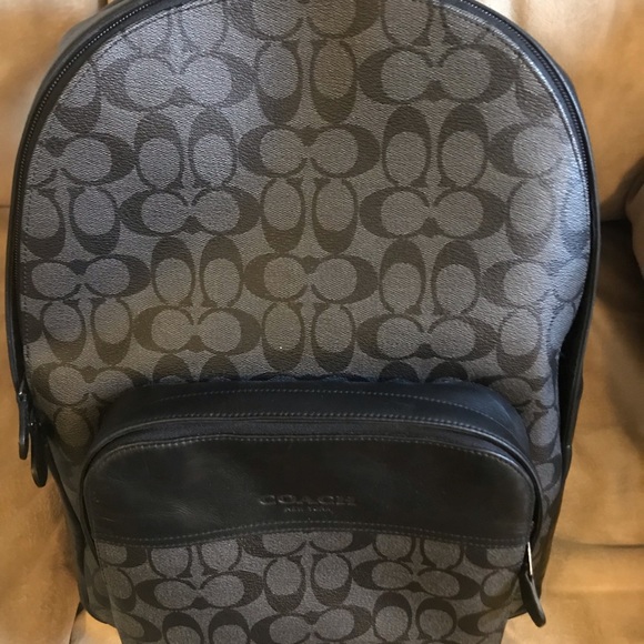 Coach Bag - Picture 2 of 8